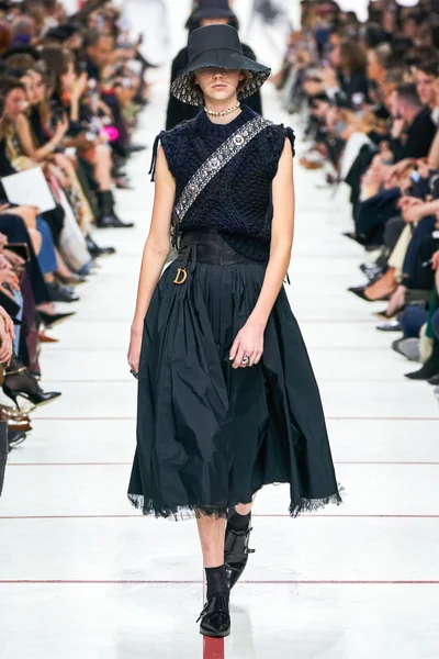 Look 73